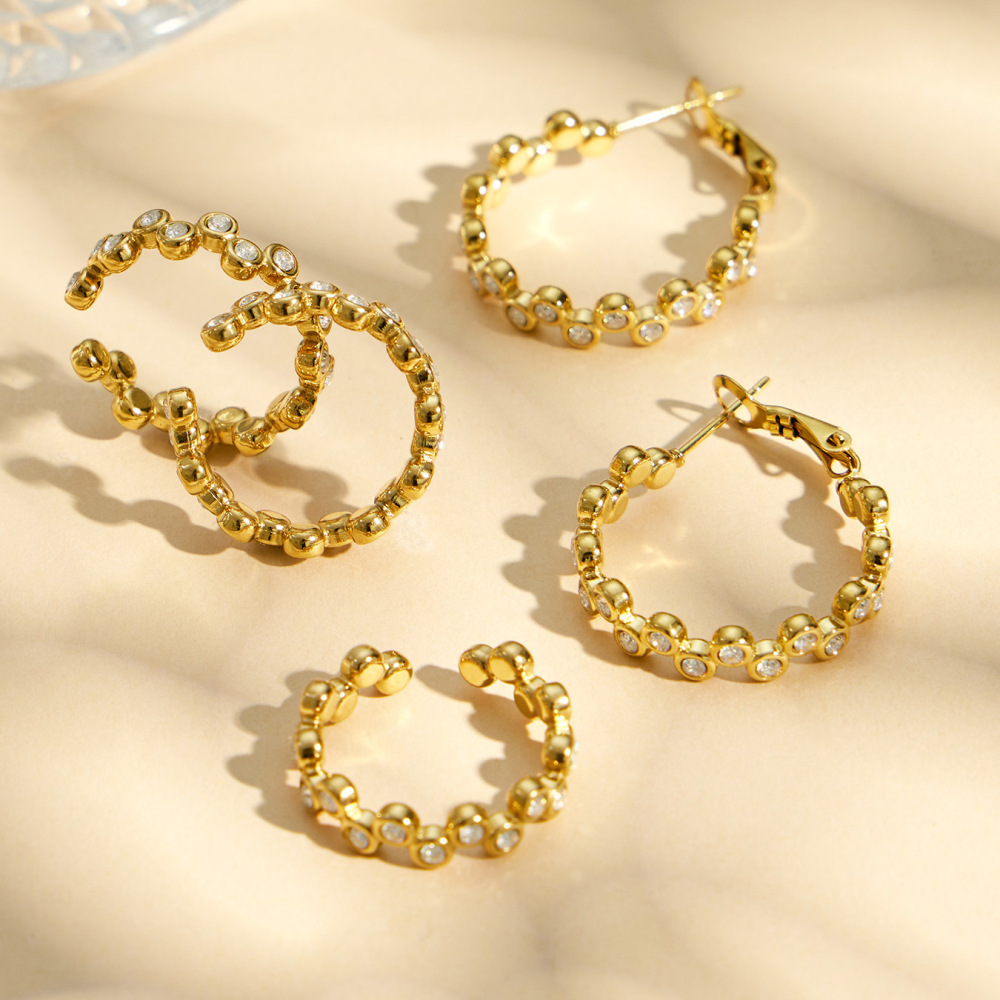 Boucles D'Oreilles Pour Femmes De La Série Luxueuse, En Acier Inoxydable, Étanches, Couleur Or, Avec Zircon. Image3