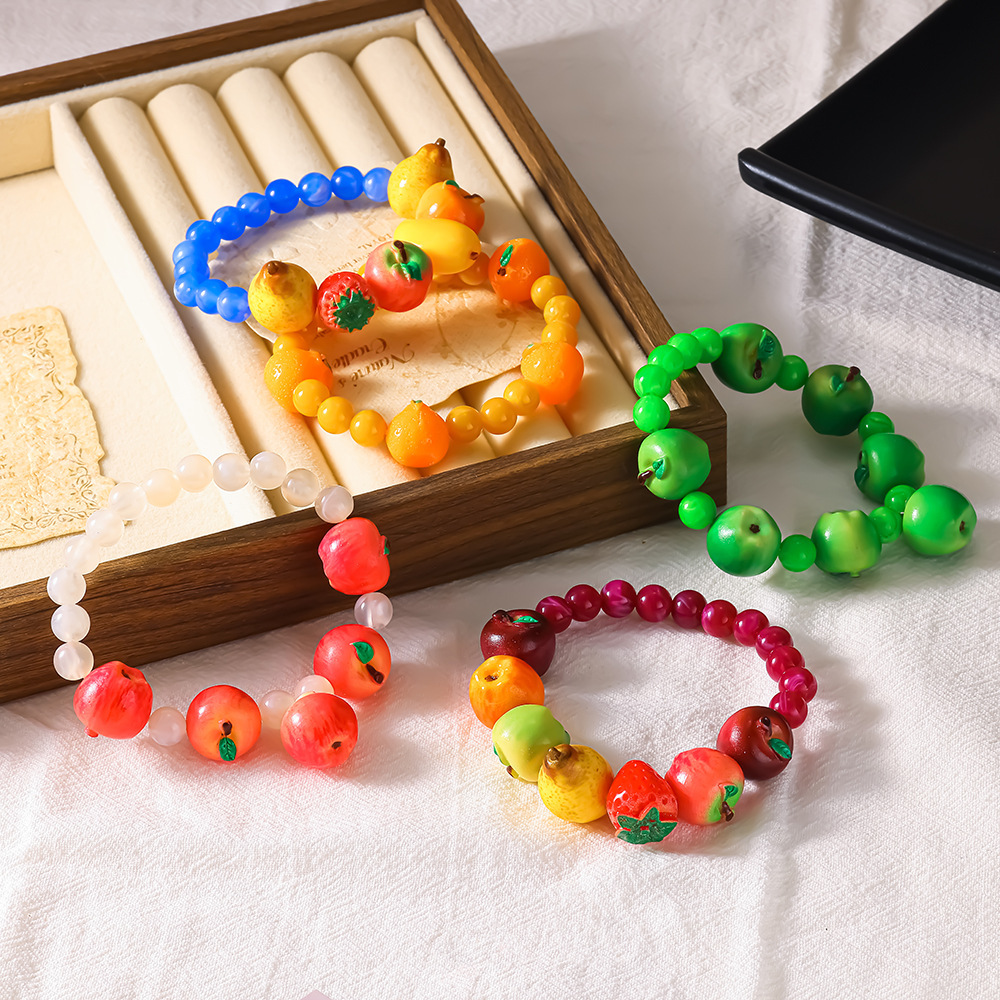 Bracelets En Acrylique Sweet Daily Strawberry Pour Femmes, Sans Placage, Ornés De Perles. Image2