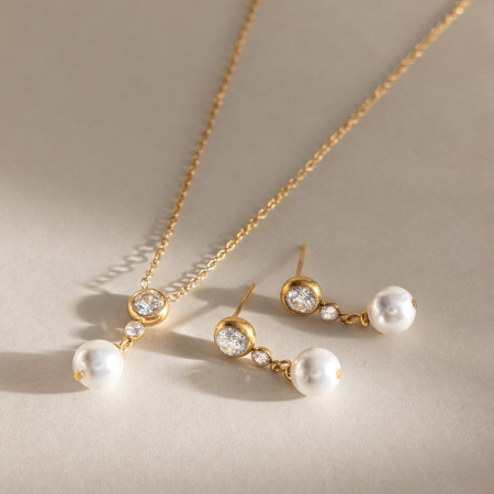 Ensembles de colliers pour femmes en acier inoxydable imperméable couleur or avec zircon et perles artificielles 2