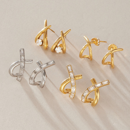 Boucles d'oreilles puces pour femmes en acier inoxydable de forme irrégulière, étanches, couleur or et zircon.