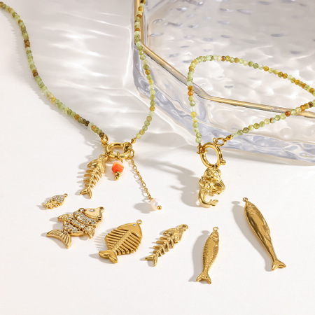 Pendentif femme Simple Series Daily Geometric Shape Fish en acier inoxydable étanche couleur or avec zircon 2