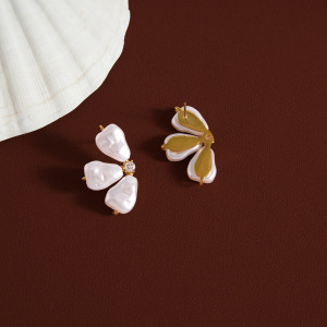 Boucles D'Oreilles Puces Pour Femmes, En Acier Inoxydable Doré, Forme Irrégulière, Motif Floral Romantique Et Délicat. h5 Image3