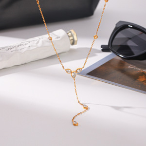 Colliers Pendentifs Pour Femmes Simple Series Daily Droplet En Acier Inoxydable Étanche Couleur Or Avec Zircon h5 Image4