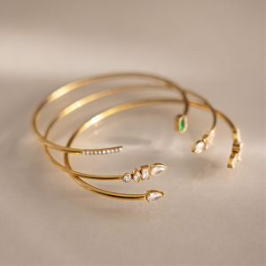 Bracelet Manchette Pour Femme Simple Series Daily, Forme Irrégulière, En Acier Inoxydable, Étanche, Couleur Or, Avec Zircon. h5 Image2