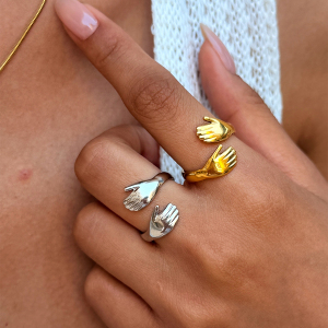 Bague Simple Series Daily Palm Hug En Acier Inoxydable Étanche Couleur Or h5 Image4