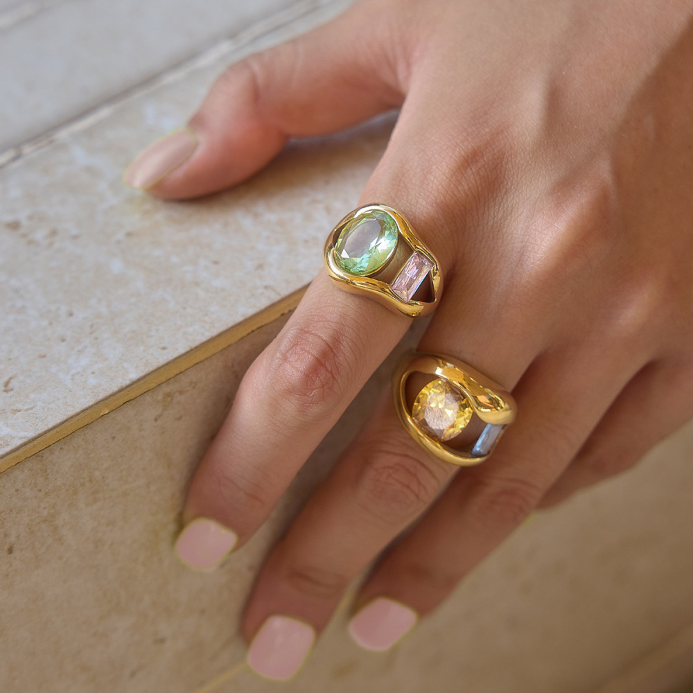 Bagues Pour Femmes De La Luxueuse Collection « Rectangle Et Ellipse », Élégantes, En Acier Inoxydable, Étanches, Couleur Or, Serties De Zircon. Image3