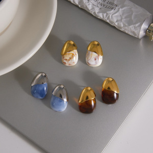 Boucles D'Oreilles Puces Pour Femmes, Collection Simple Series Droplet, Dégradé De Couleurs, En Résine Dorée h5 Image3