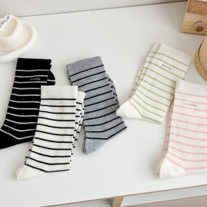 Chaussettes Mi-Mollet À Rayures Et Lettres Basiques Légèrement Rebondissantes h5 Image2