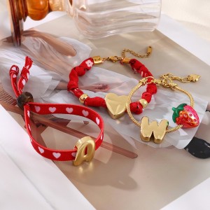 Bracelet À Breloques Pour Femme, Collection Romantique, Motif Cœur Et Fraise, Couleur Cuivre Et Or. h5 Image2