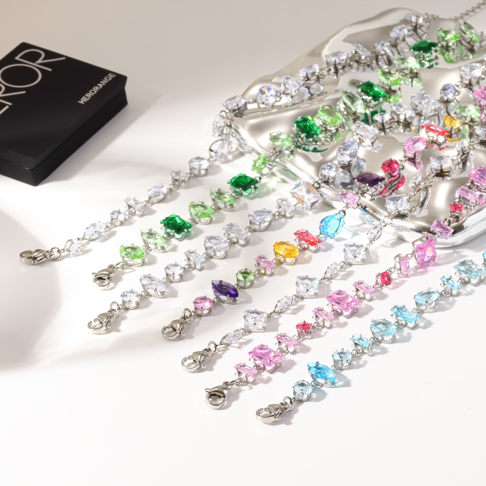 Bracelet Chaîne Pour Femme En Acier Inoxydable Doré, Étanche Et Orné De Cristaux, Collection Luxe Image2