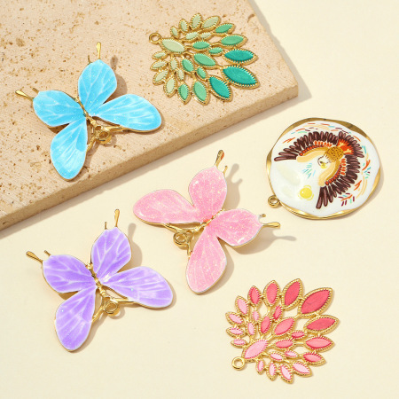 Pendentifs pour femmes de la série Luxueuse, à faire soi-même, en acier inoxydable, étanches, couleur or, motif feuille et papillon 2
