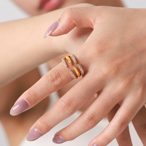 Bagues Pour Femmes En Acier Inoxydable Doré, Étanches, Serties De Zircon Et Ornées De Pierres Précieuses (Série Simple Daily Lines). h5 Image4