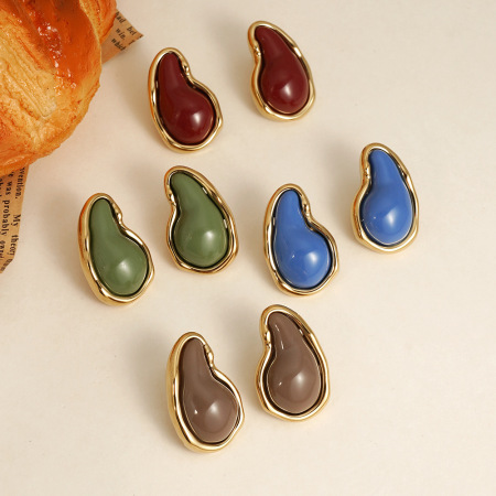 Boucles d'oreilles puces en résine en forme de goutte de la série classique