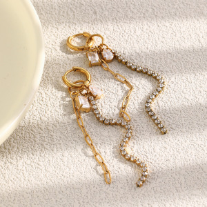 Boucles D'Oreilles Pendantes Pour Femme, Élégantes, À Pampilles, En Acier Inoxydable Doré Et Zircon, Collection Simple Series. h5 Image4