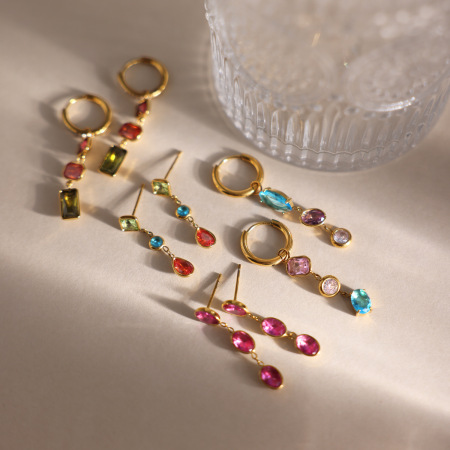 Boucles d'oreilles pendantes pour femme, collection Luxueuse, simple, à pompon, en acier inoxydable étanche, couleur or, avec zircon. 2
