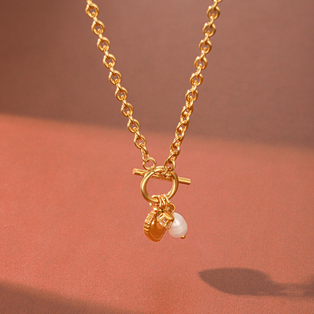 Colliers Pendentifs Pour Femmes Simple Series Daily Heart En Acier Inoxydable Étanche Couleur Or Avec Zircon Image5
