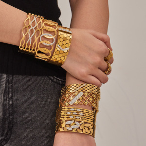 Bracelets Pour Femmes En Acier Inoxydable Imperméables, Luxueux, De Forme Géométrique Circulaire Ajourée, Style Hip-Hop/Rock h5 Image4