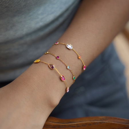 Bracelet chaîne femme romantique et mignon en acier inoxydable, imperméable, couleur or, avec perles de forme irrégulière.