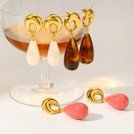 Boucles d'oreilles pendantes pour femmes, style rétro, en acier inoxydable, imperméables, couleur or et acrylique, collection classique.