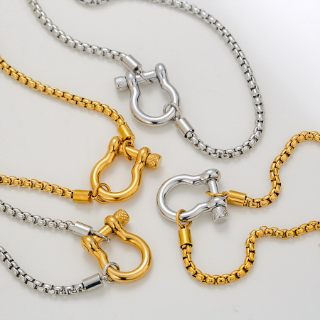 Colliers à maillons décontractés et élégants, en acier inoxydable, couleur or, style décontracté, avec chaîne de forme irrégulière. 2