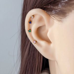 Boucles D'Oreilles Piercing Pour Femmes, En Alliage De Titane Couleur Or, Serties De Zircon, Série Simple Star h5 Image5