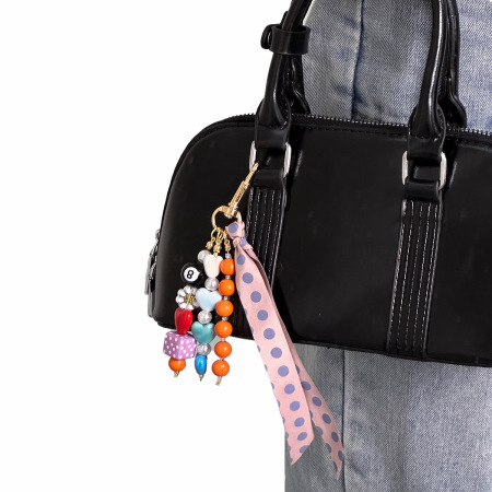 Breloques de sac en alliage de couleurs assorties, style décontracté, avec pompons, pois et cœurs. 2