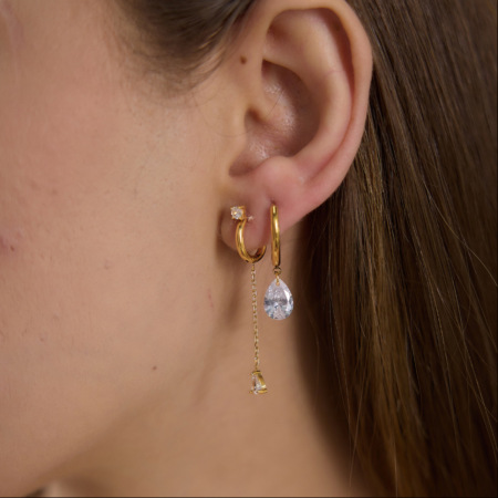 Boucles d'oreilles pendantes pour femme, élégantes et discrètes, en acier inoxydable, couleur or, avec pompon en forme de goutte. Collection Simple.