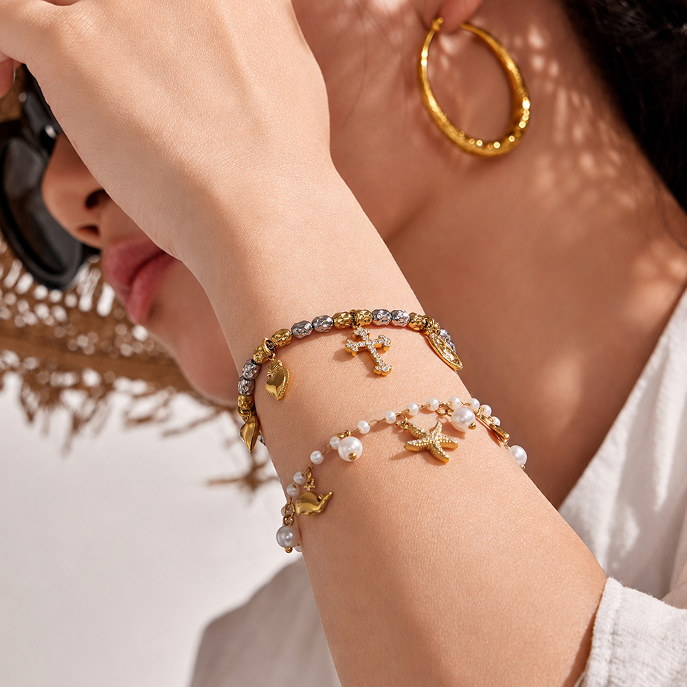 Bracelets De Perles Pour Femmes, En Acier Inoxydable Imperméable, Couleur Or, Ornés De Perles Artificielles, Collection Luxe. Image4