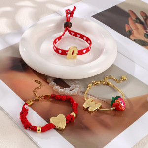 Bracelet À Breloques Pour Femme, Collection Romantique, Motif Cœur Et Fraise, Couleur Cuivre Et Or. h5 Image3
