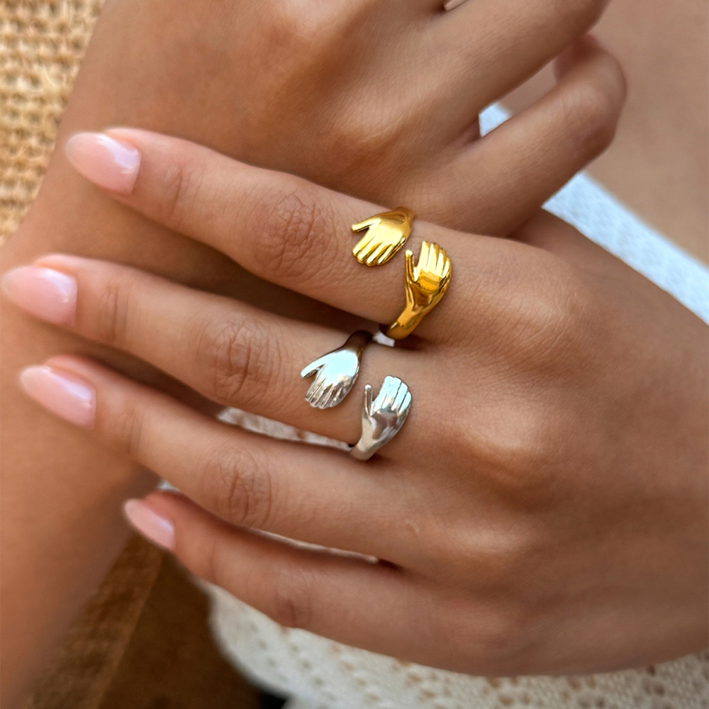 Bague Simple Series Daily Palm Hug En Acier Inoxydable Étanche Couleur Or Image5