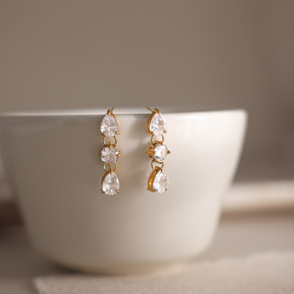 Boucles D'Oreilles Pendantes Pour Femme, En Acier Inoxydable Imperméable, Couleur Or, Avec Pompon Et Zircon. Image2