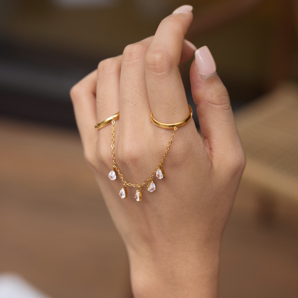 Bagues Pour Femmes En Acier Inoxydable Doré, Imperméables, Avec Pampille Et Pendentif Goutte D'Eau, Ornées De Zircon Et De Pierres Précieuses. Collection Luxe. Image4