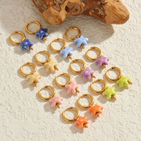 Boucles d'oreilles pendantes pour femmes, style océanique, en céramique, motif étoile de mer, en acier inoxydable étanche.