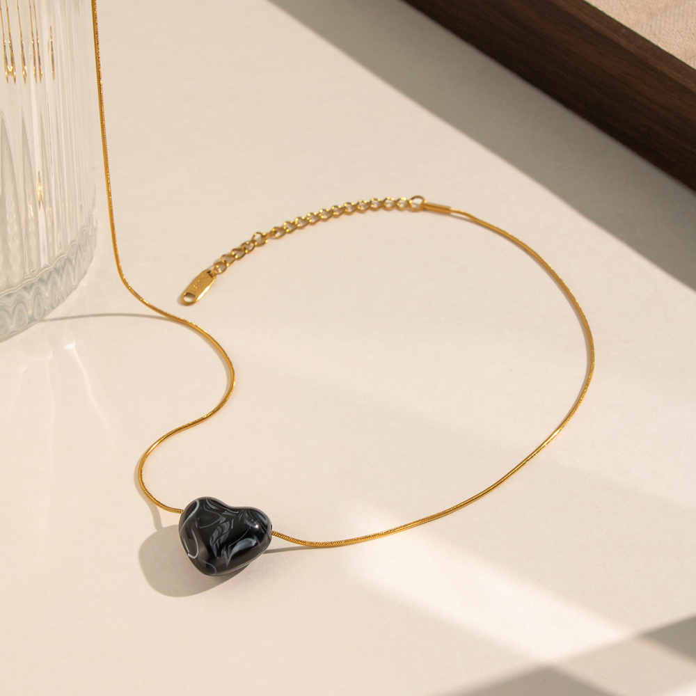 Colliers Pendentifs Pour Femmes En Résine, En Acier Inoxydable, En Forme De Cœur, Étanches Et De Couleur Dorée Image6
