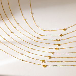 Colliers À Maillons Pour Femmes, Collection Simple, Avec Pendentif Lettre Et Pompon Quotidien, En Acier Inoxydable, Couleur Or, Avec Zircon. h5 Image3
