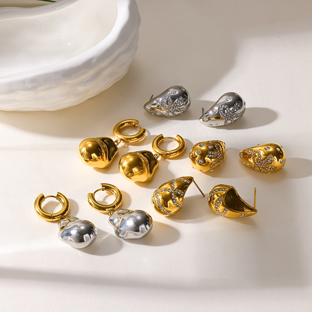 Boucles D'Oreilles Puces Pour Femmes, Style Simple Et Luxueux, En Acier Inoxydable, Imperméables, Couleur Or, Avec Nœud Papillon Et Zircon. Image3