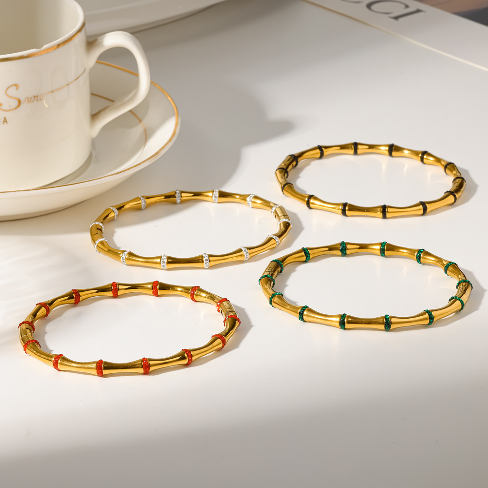 Bracelets Pour Femmes En Acier Inoxydable Étanche Couleur Or Avec Strass Image4