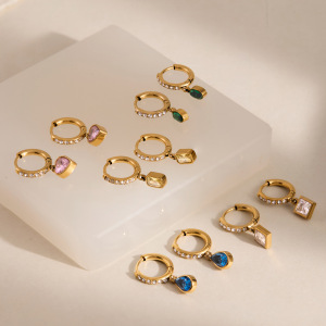 Boucles D'Oreilles Pendantes Pour Femme, Élégantes Et Géométriques, En Acier Inoxydable Doré Et Zircon, Étanches, De La Collection Luxueuse Series. h5 Image2