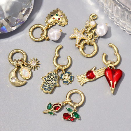 Pendentifs femme romantiques en forme de cœur, de cerise et de lune, couleur cuivre et or 2