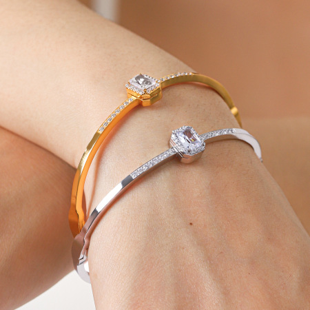 Bracelet jonc de luxe simple pour femme, de forme rectangulaire, en acier inoxydable imperméable, couleur or, orné de zircon. 2