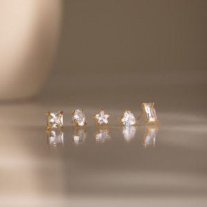 Boucles D'Oreilles Puces Pour Femmes, Forme Géométrique Simple, En Acier Inoxydable, Étanches, Couleur Or, Avec Zircon. h5 Image2