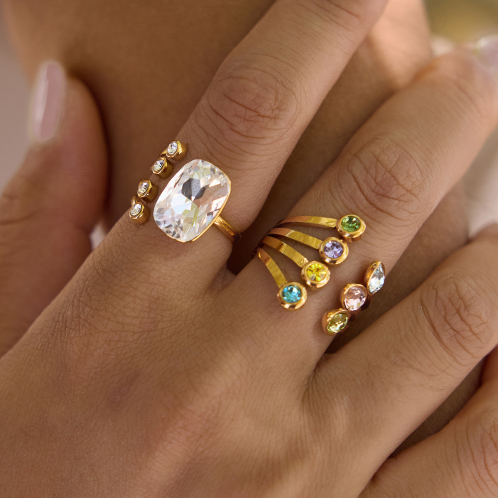Bagues Pour Femmes En Acier Inoxydable Doré, Étanches, De Forme Irrégulière Et Serties De Zircon, Collection Luxueuse. Image5