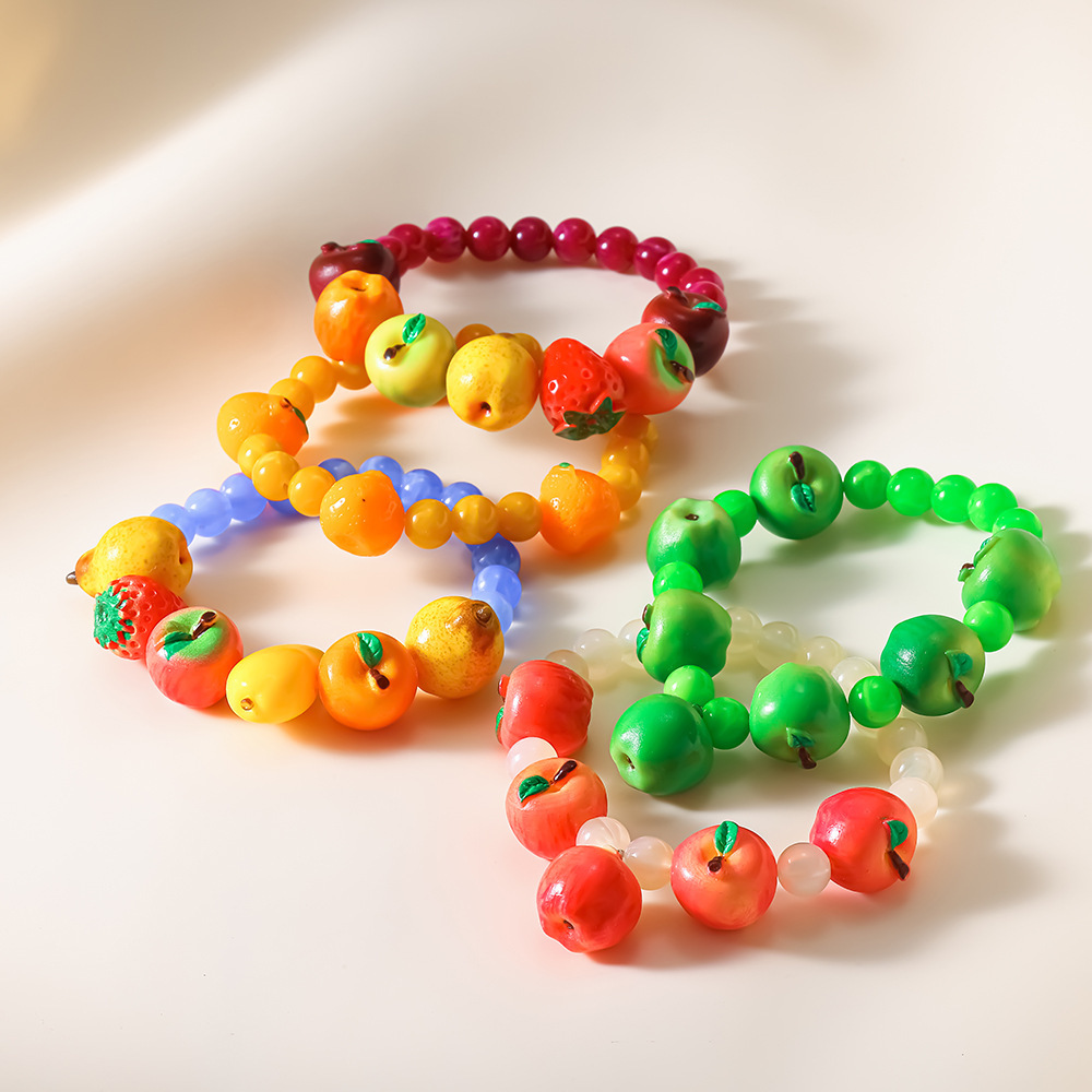 Bracelets En Acrylique Sweet Daily Strawberry Pour Femmes, Sans Placage, Ornés De Perles. Image4