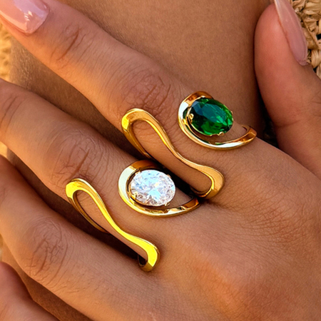 Bague simple et rétro pour tous les jours, en acier inoxydable étanche couleur or avec pierre précieuse zircon, forme irrégulière.