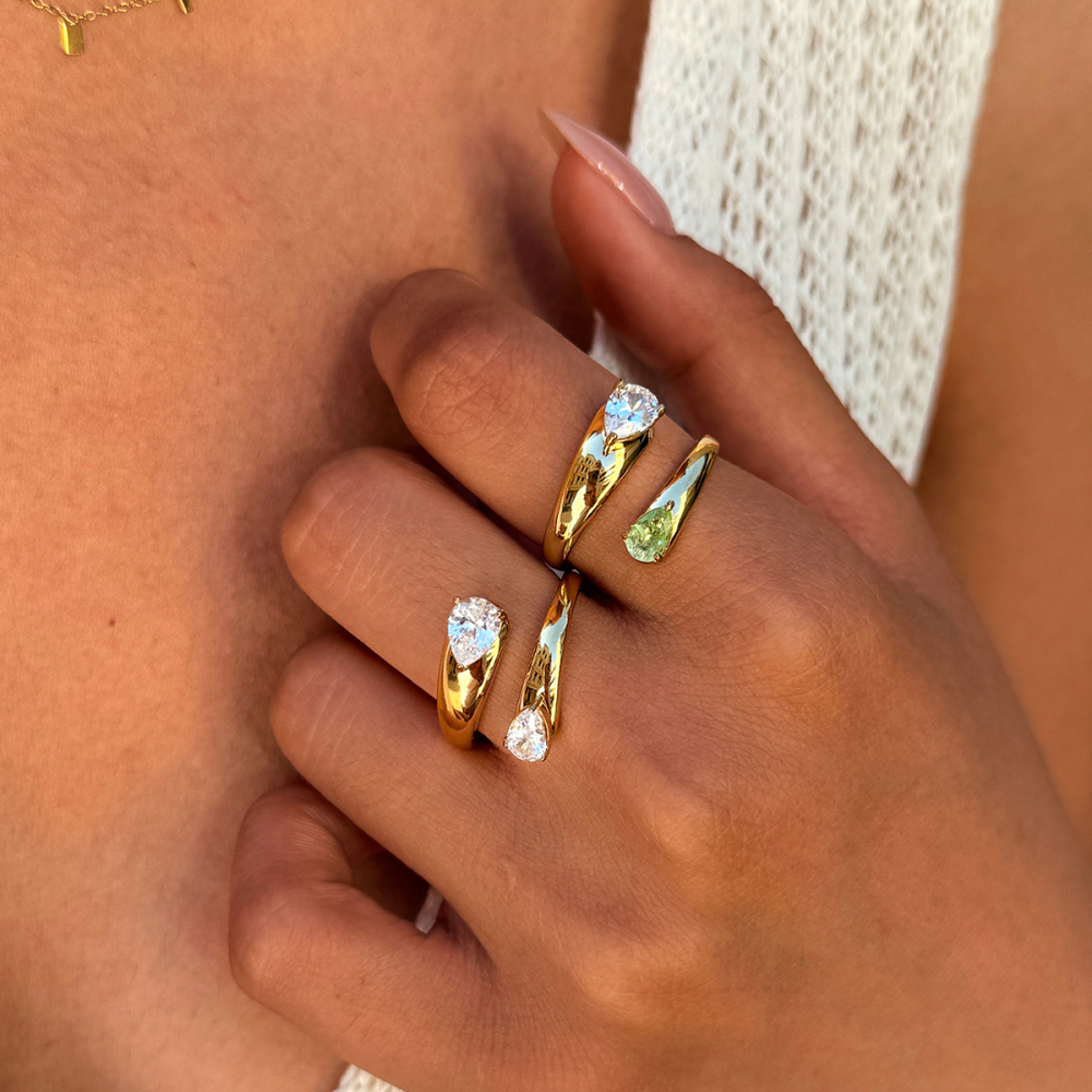 Bague Minimaliste Au Quotidien En Acier Inoxydable Étanche Couleur Or Avec Pierre Précieuse Zircon, Forme Irrégulière. Image2