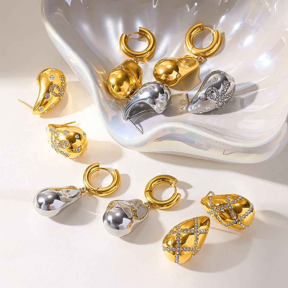 Boucles D'Oreilles Puces Pour Femmes, Style Simple Et Luxueux, En Acier Inoxydable, Imperméables, Couleur Or, Avec Nœud Papillon Et Zircon. Image2