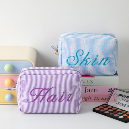 Trousses de maquillage Simple Series Sweet Letter en polyester à rayures unies