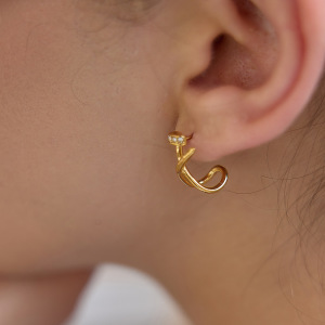 Boucles D'Oreilles Puces Pour Femmes, Style Nœud Papillon Décontracté, En Acier Inoxydable Uni Et Zircon Doré h5 Image5