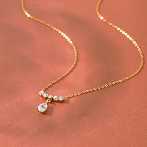 Colliers Pendentifs Pour Femmes Simple Series Daily Droplet En Acier Inoxydable Étanche Couleur Or Avec Zircon h5 Image3
