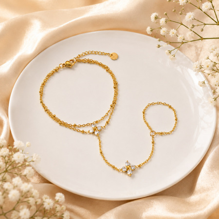 Chaîne de main pour femme Simple Clover en acier inoxydable étanche couleur or et zircon 2